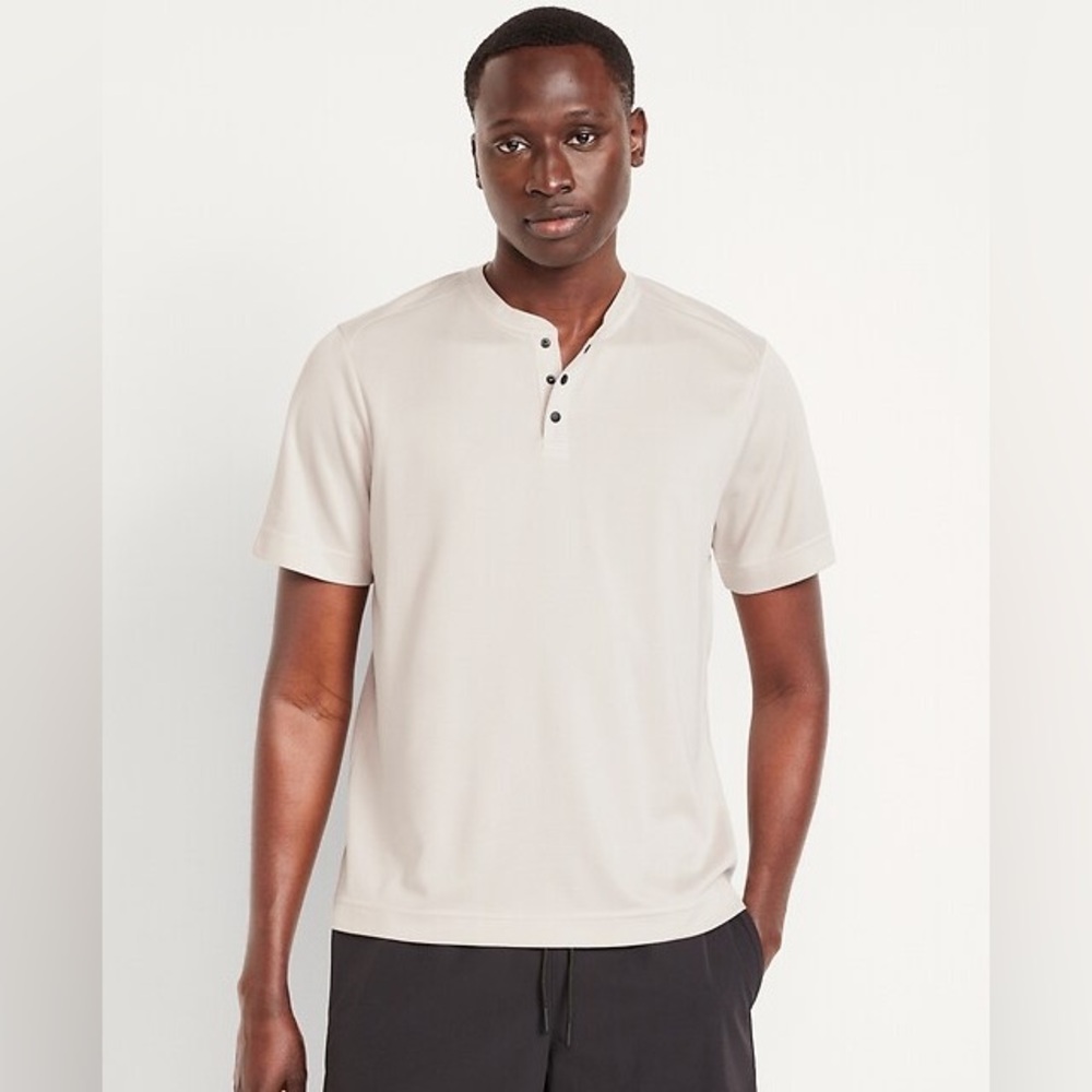 CloudMotion Henley T-Shirt